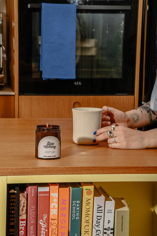 SLOW MORNING / 170 ml / 45-50 Hours Amber Glass Jars