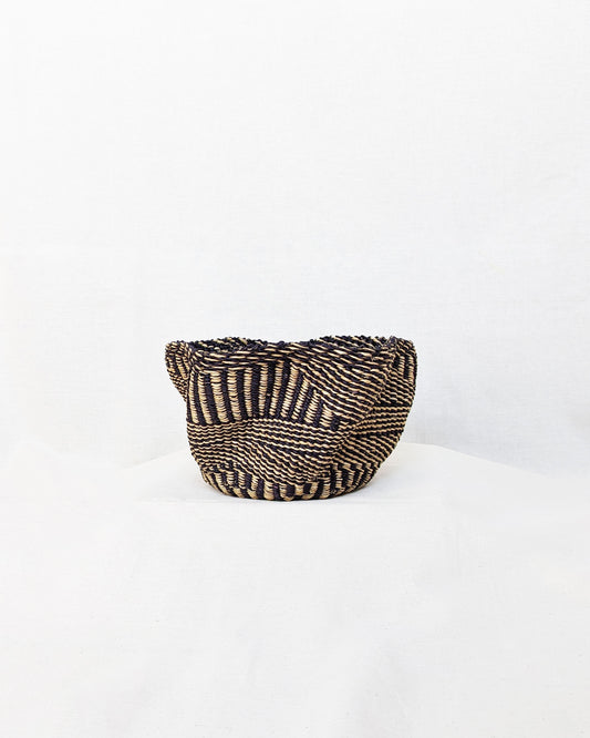 Wave Fruit Basket 04 - Black / White