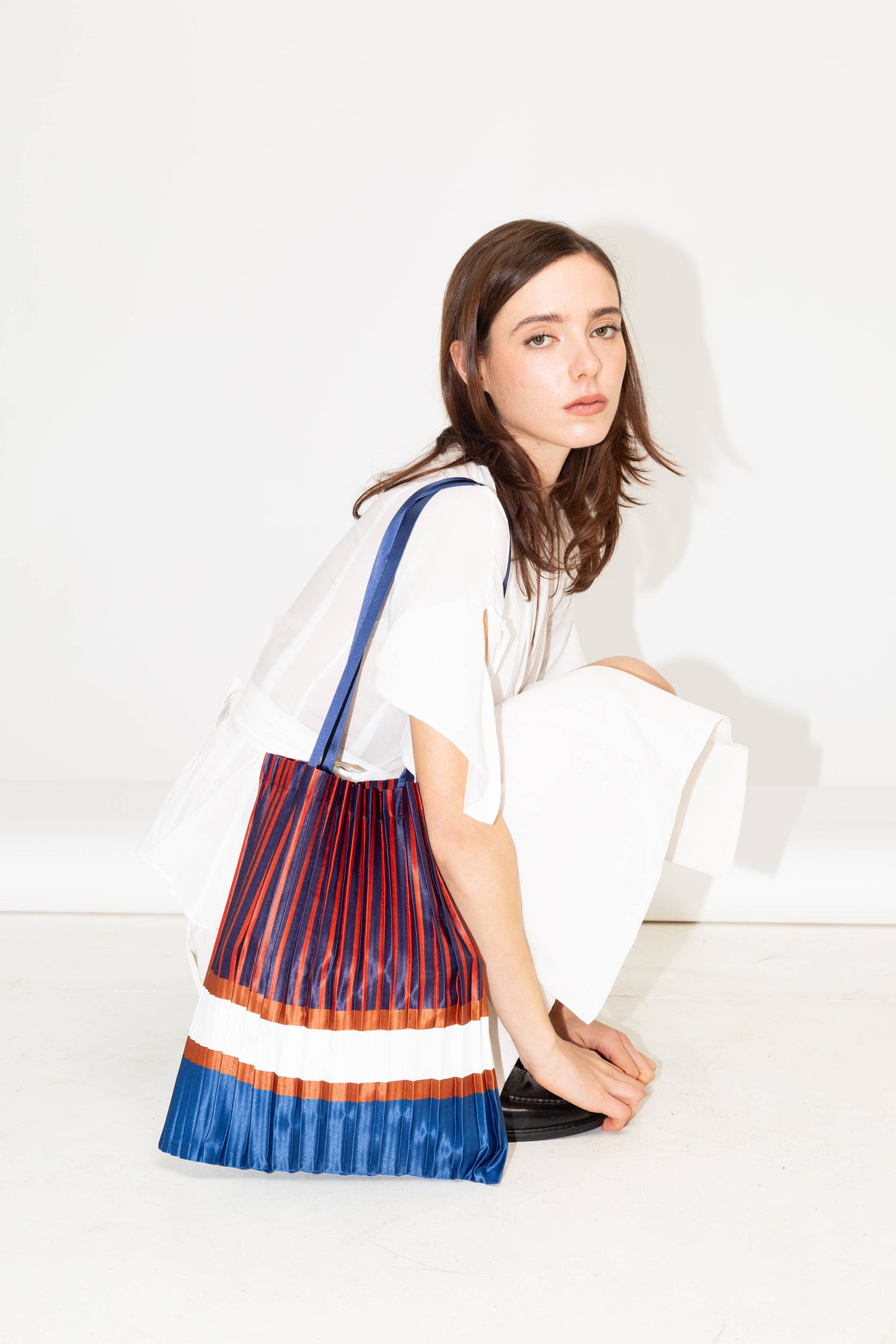 CHIAVARI SATIN TOTE BAG - Multitudes