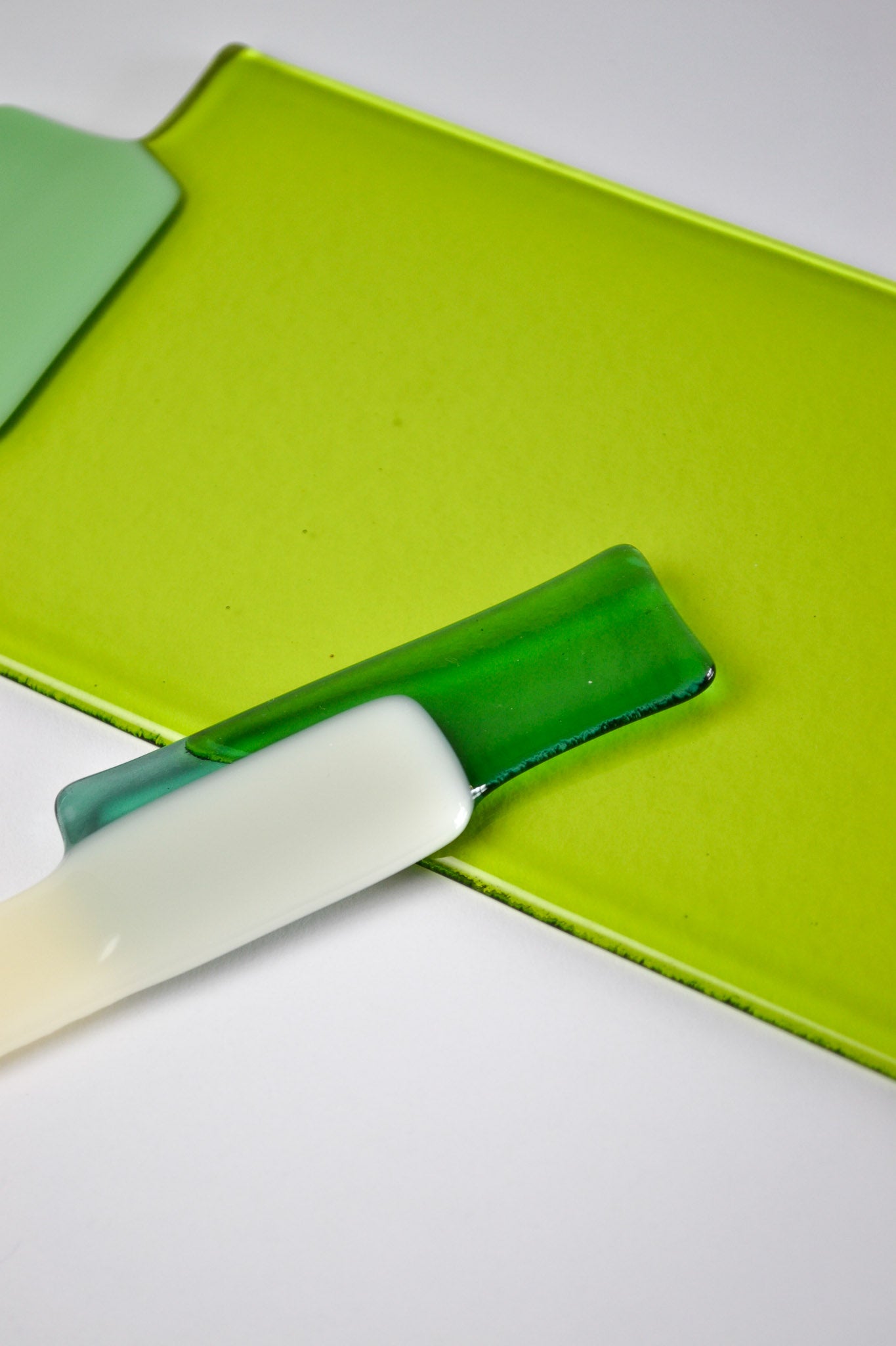 GEMS - Butter Plate & Knife Set 39 by Fleur Peters